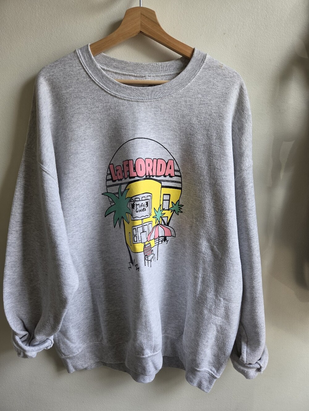 Tamelo Grey 'La Florida' Graphic Crewneck Sweatshirt